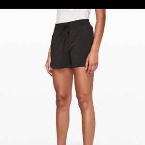 Spring break away short